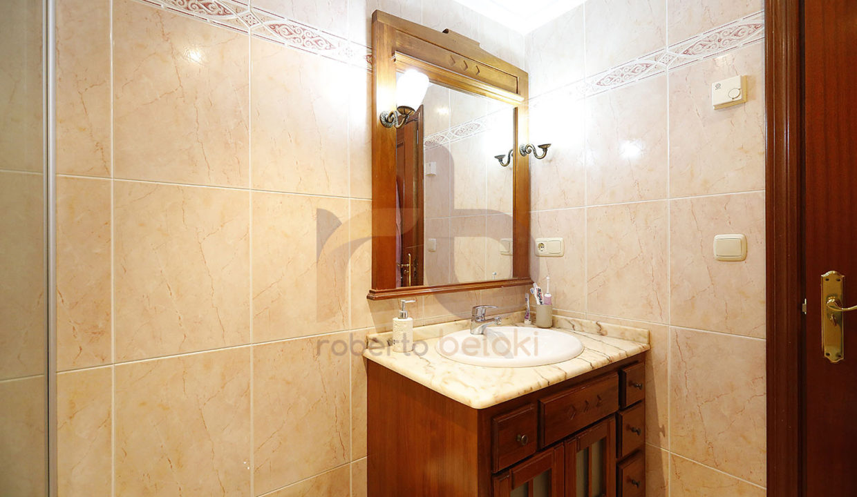 Roberto Beloki P1627 (22)-M copia
