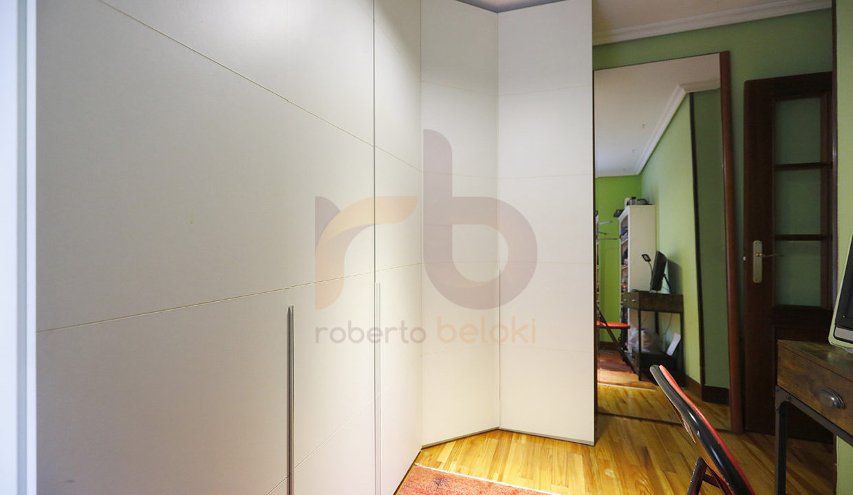 Roberto Beloki DP1263 (19)-M