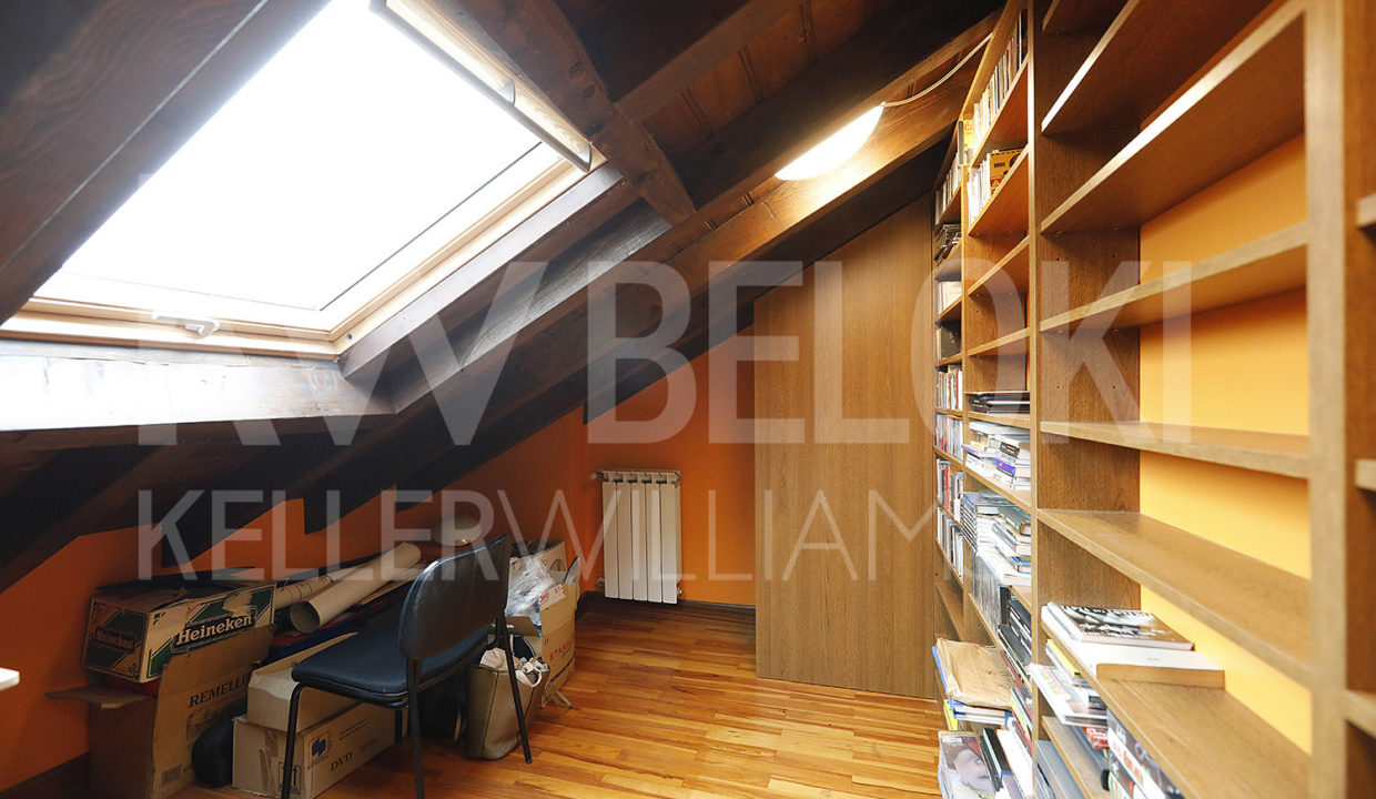 Roberto Beloki P1689 (25)-M