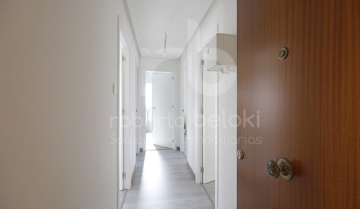 Roberto Beloki P2044-II (1)-M