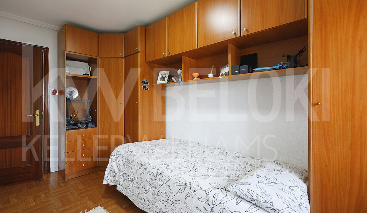 Roberto Beloki DP1777 (20)-M