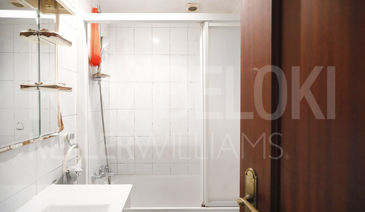 Roberto Beloki GP2011 (15)-M