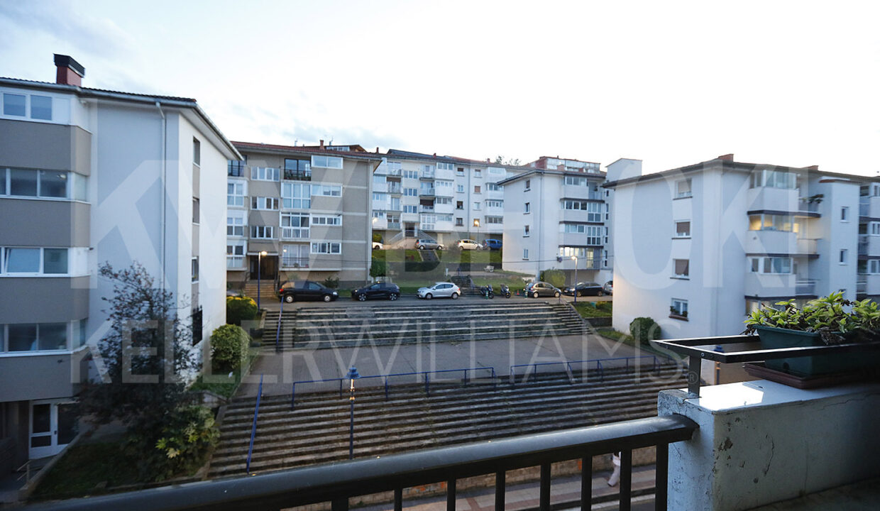 Roberto Beloki GP2011 (6)-M