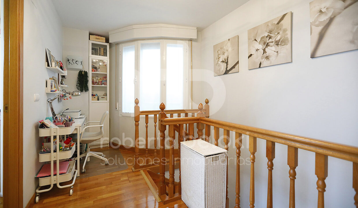 Roberto Beloki P2032 (22)-M