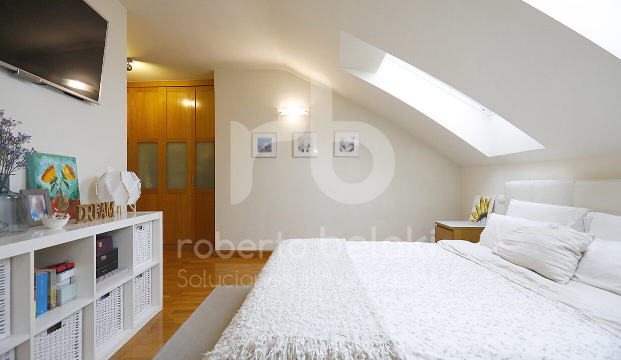 Roberto Beloki P2032 (25)-M