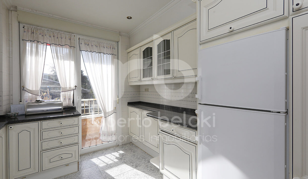 Roberto Beloki P2034 (15)-M