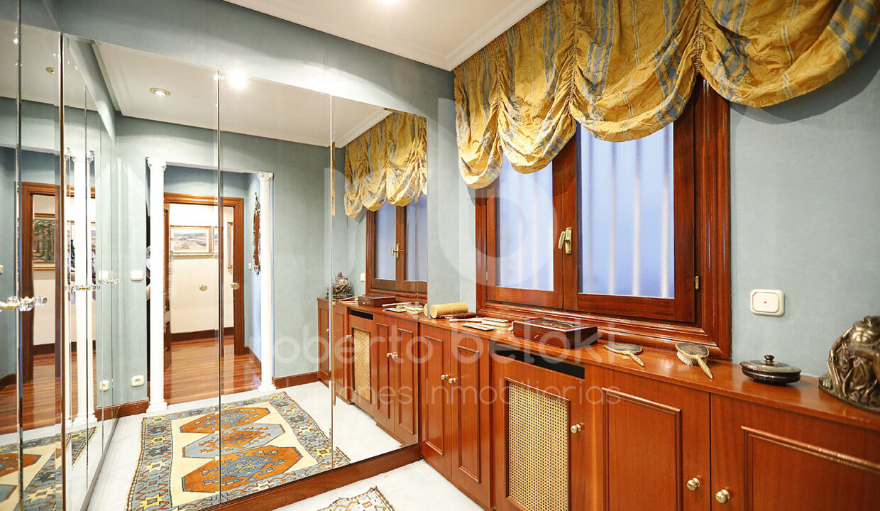 Roberto Beloki P2034 (18)-M