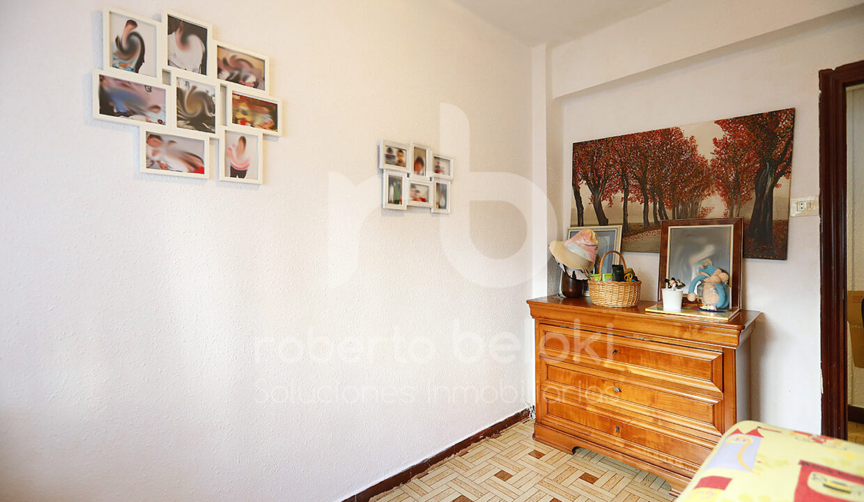 Roberto Beloki P2041 (24)-M