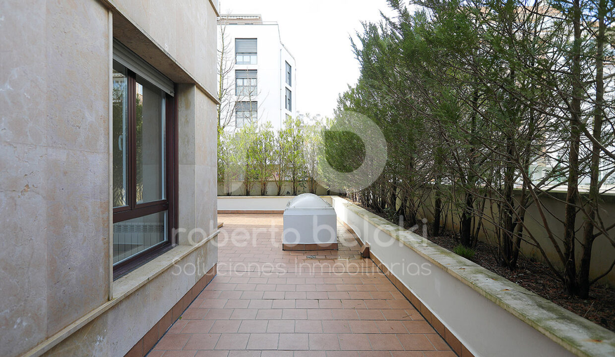 Roberto Beloki P2043 (12)-M