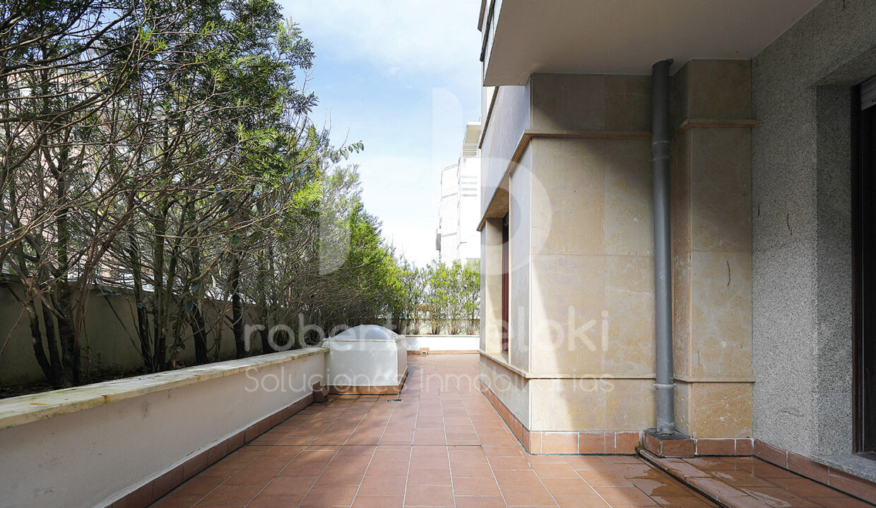 Roberto Beloki P2043 (15)-M