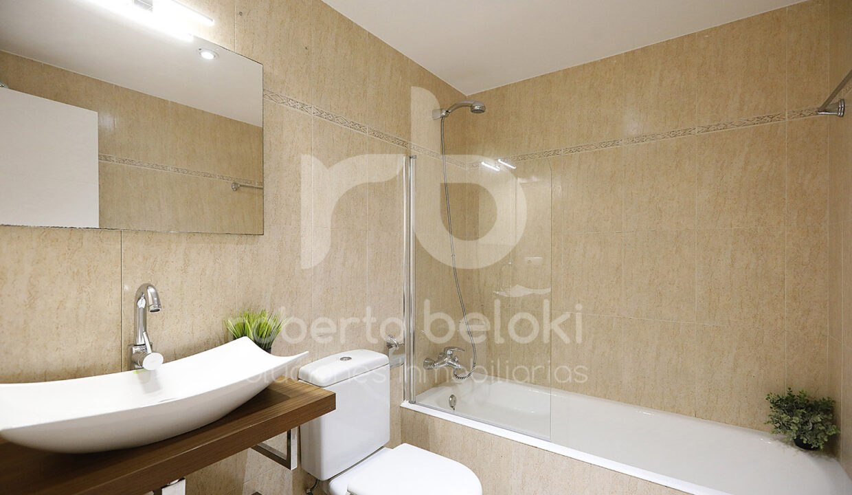 Roberto Beloki P2043 (32)-M