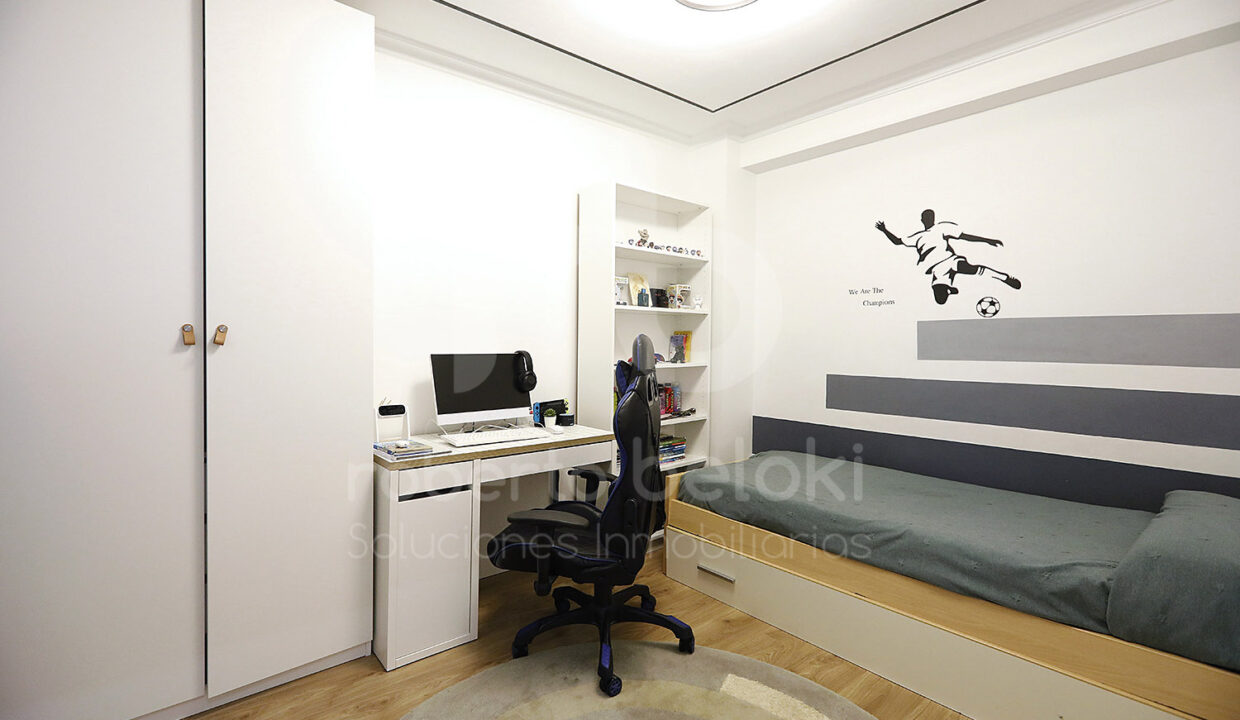 Roberto Beloki P2048 (27)M