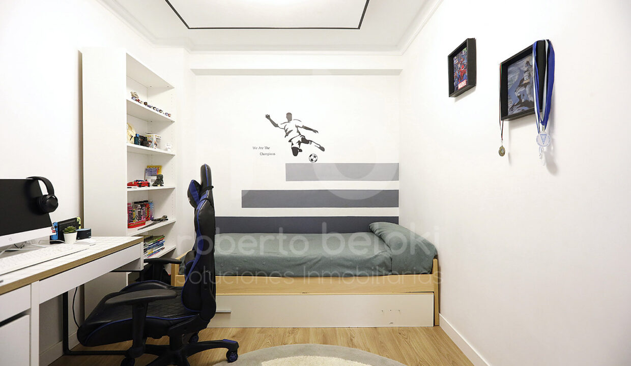 Roberto Beloki P2048 (28)M