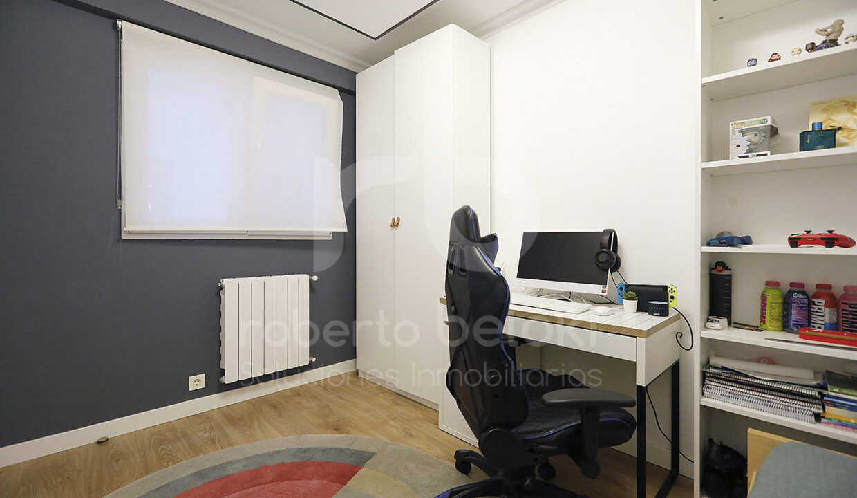 Roberto Beloki P2048 (29)M