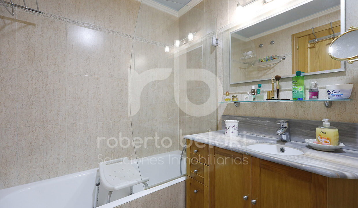 Roberto Beloki P2051 (21)-M