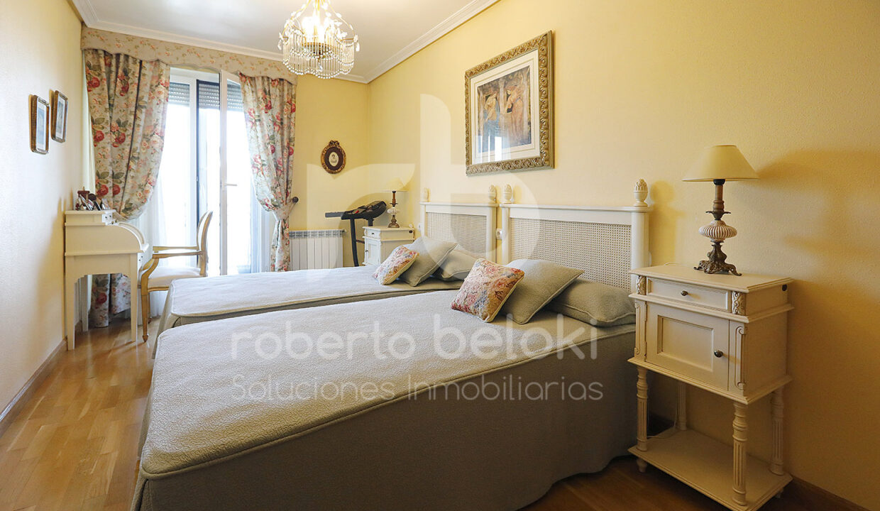 Roberto Beloki P2051 (26)-M