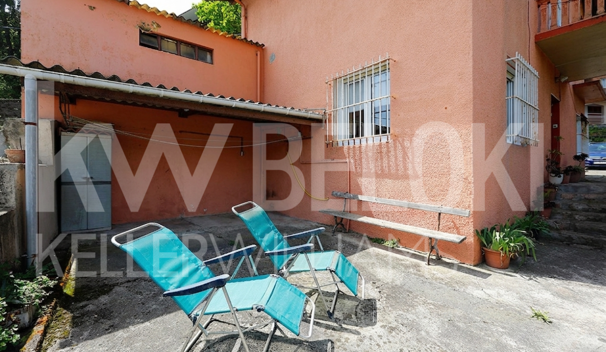 foto tendedero sin objetos sin marca