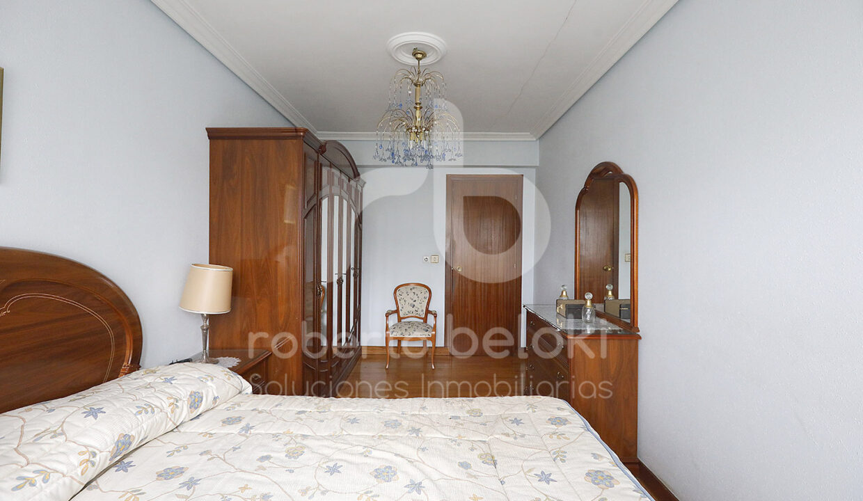 Roberto Beloki P2057 (33)-M