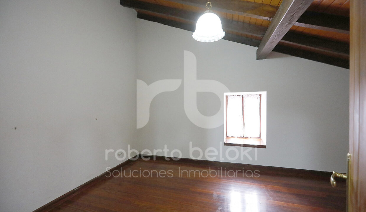 MP2011 (28)-M