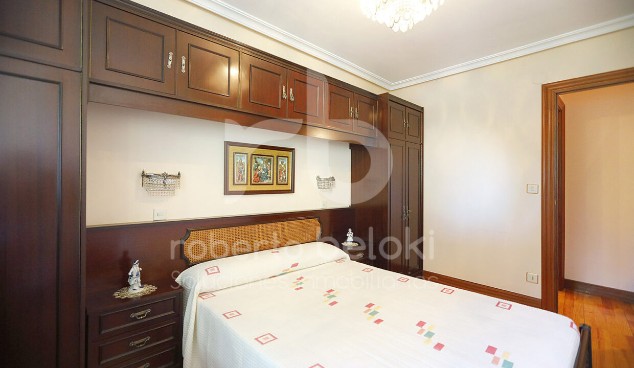 Roberto Beloki P2060 (21)-M