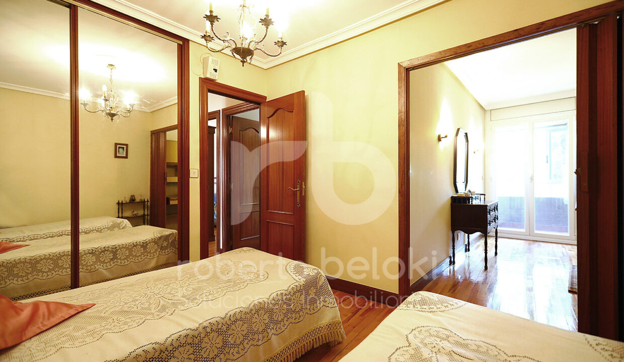 Roberto Beloki P2060 (34)-M