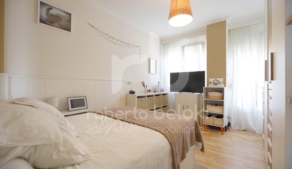 Roberto Beloki P2061 (25)-M