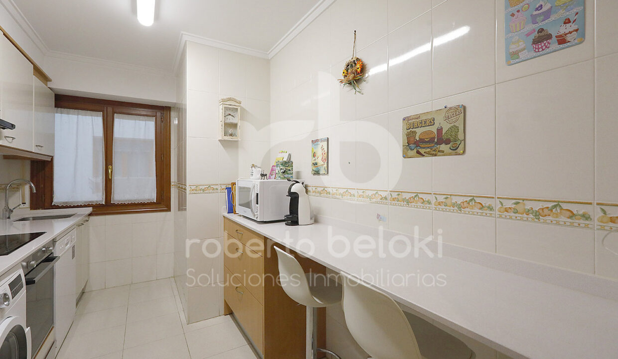 Roberto Beloki P2062 (15)-M