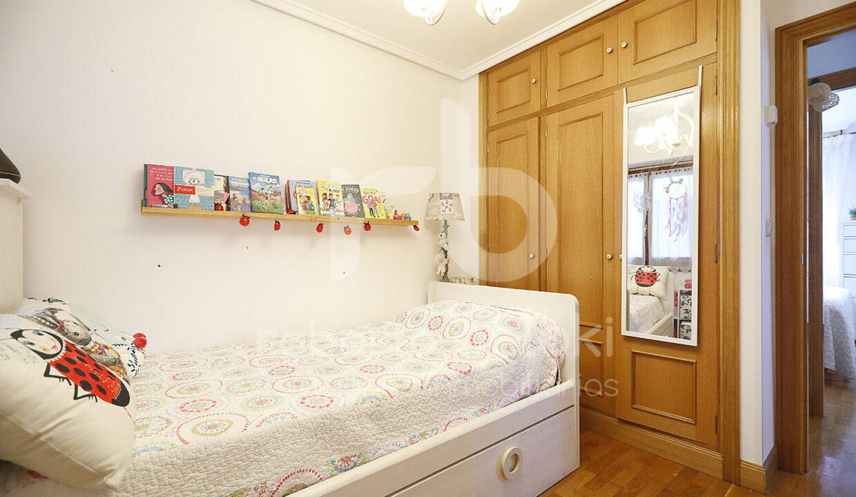 Roberto Beloki P2062 (25)-M