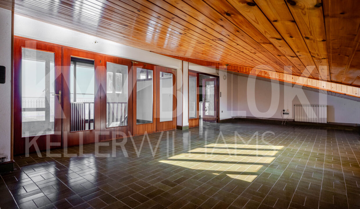 Suite moderna de lujo con vistas al mara